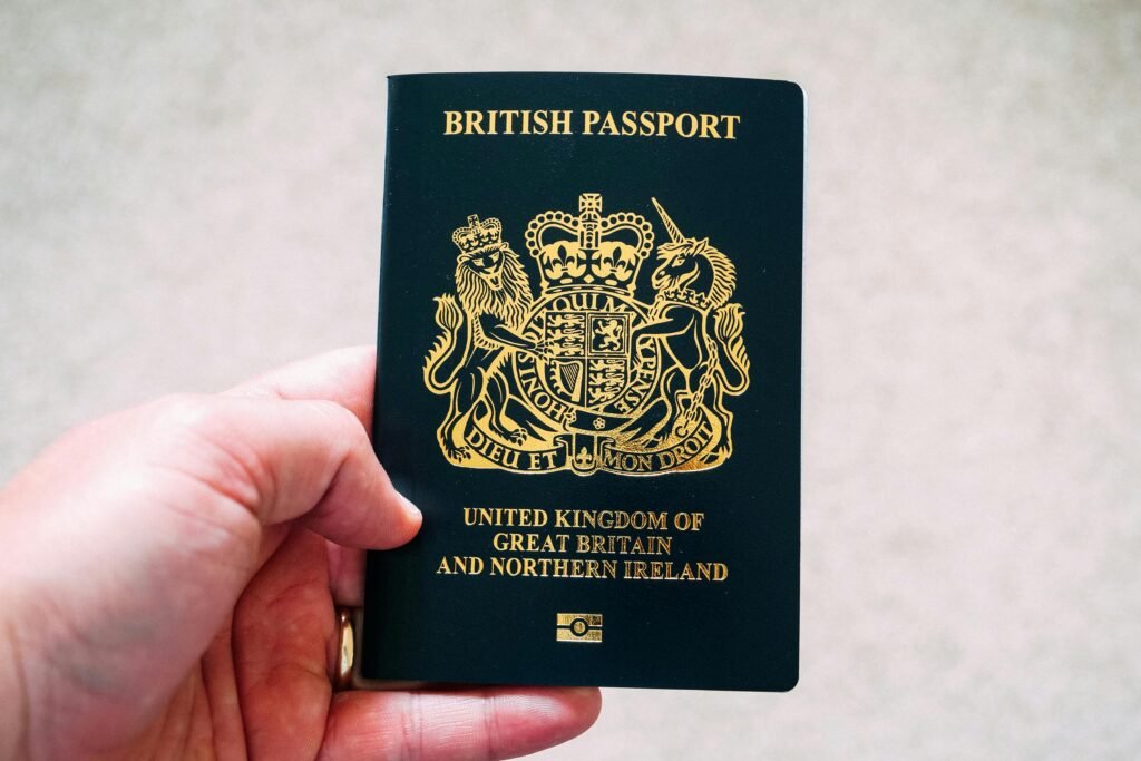 UK travel rules for British dual citizens from 25 February 2026